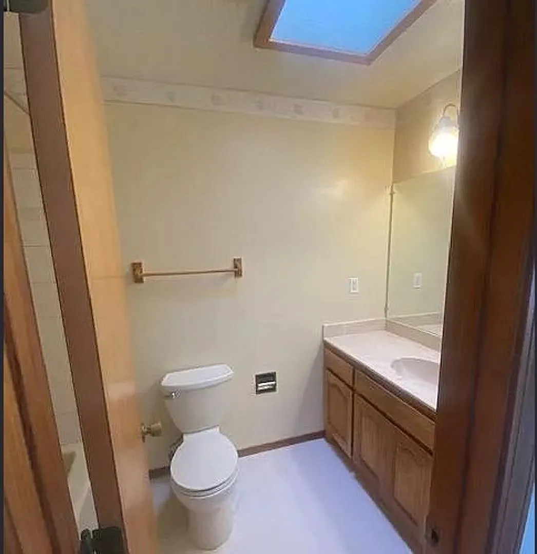 2 Bed 2 Bath-NE Heights Townhome-Available September 1 — Photo 3