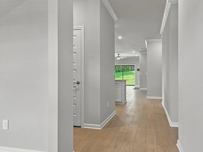 7211 Holly Creek Dr — Photo 7