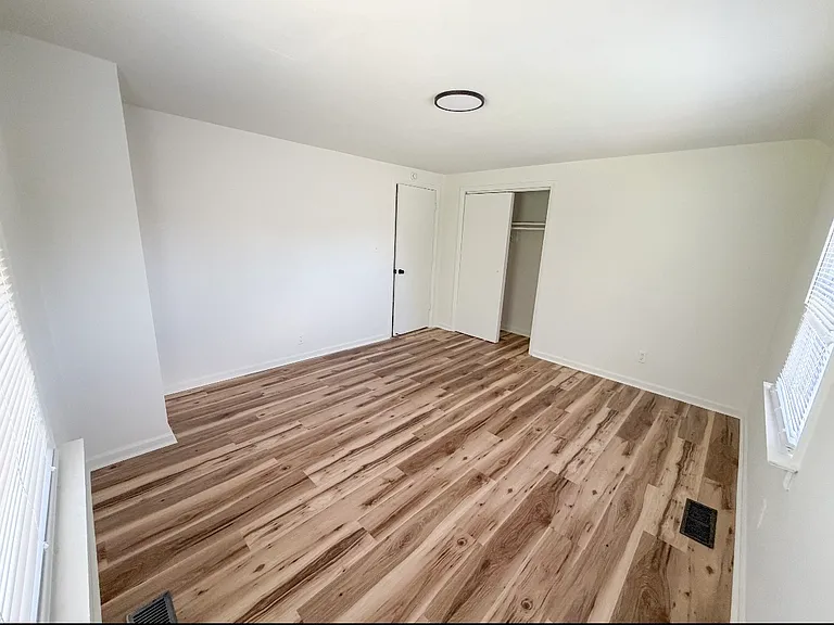 607 Moorman Ave NW — Photo 16