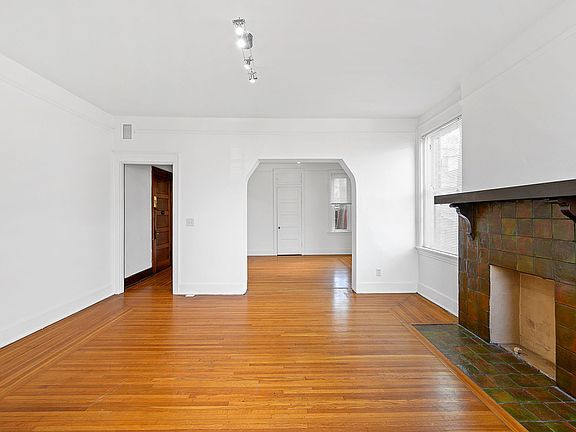 5th image of 257 Hosea Ave #B