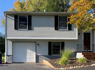 4172 Tommys Trl, Clay, NY 13041