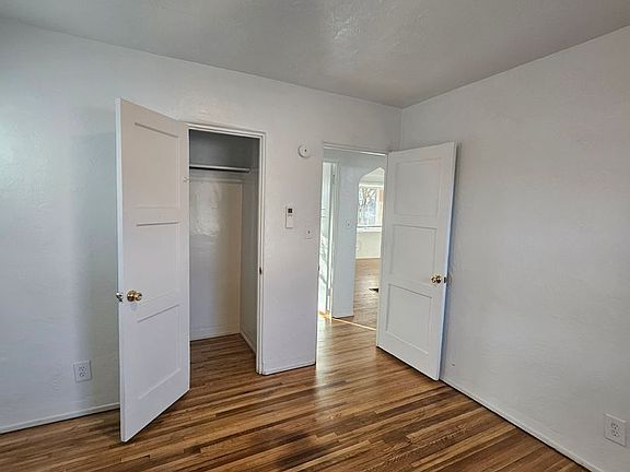 5th image of 1216 Columbia Dr NE