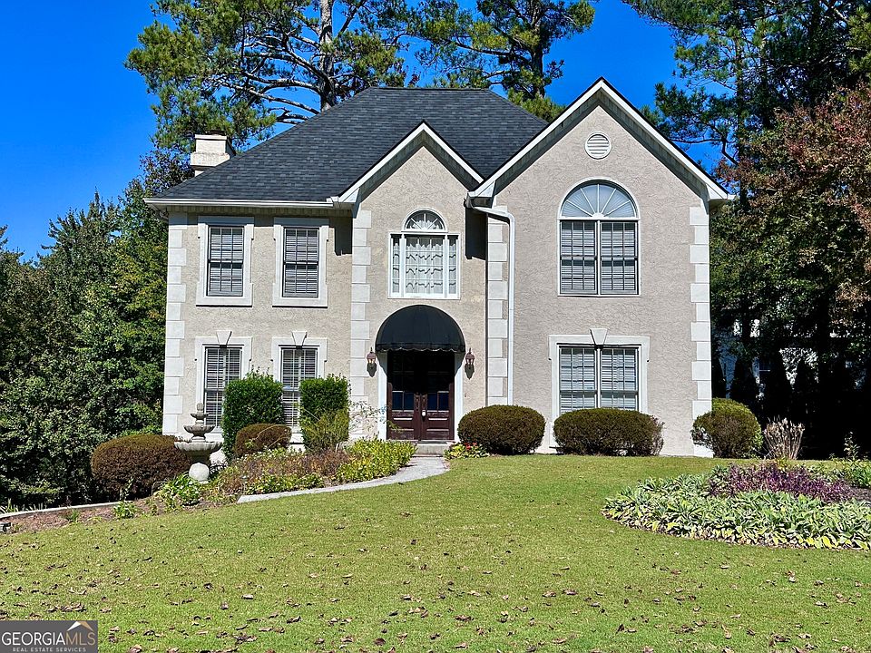 1st image of 2559 Hollycreek Dr NE