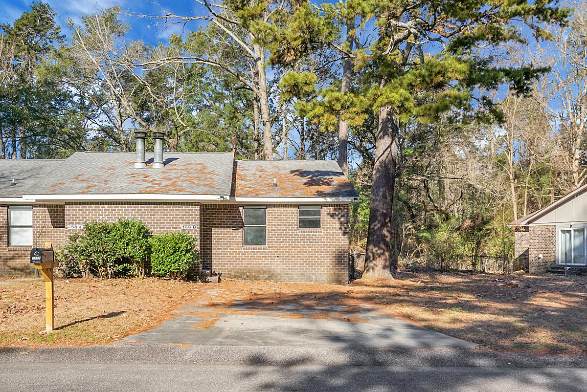 Building Photo - 158 Hummingbird Ave #B