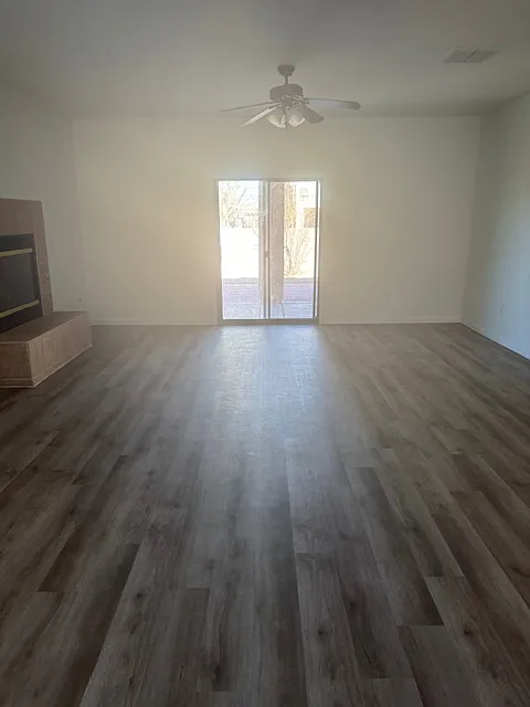 3 bed, 1925 sqft, $2,250 — Photo 3