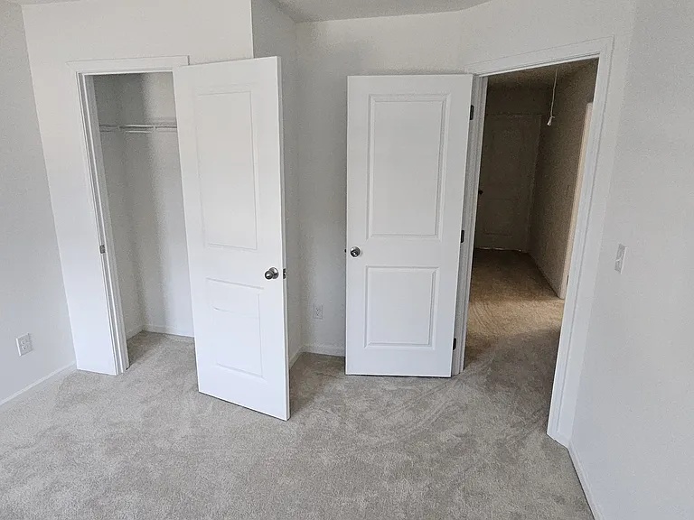 2450 Cotton Ln #4 — Photo 7