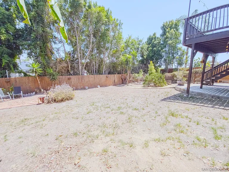 4635 Virginia Ave — Photo 23