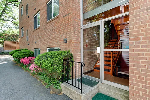 3433 Mount Pleasant St NW #101 — Photo 14