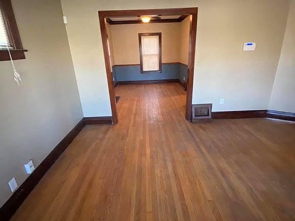 3rd image of 15716 Park Ave