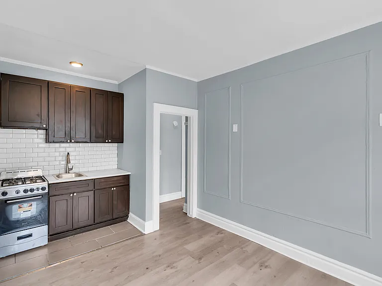 336 Clinton Pl #102 — Photo 3