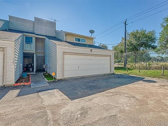 4th image of 7387 Antoine Dr
