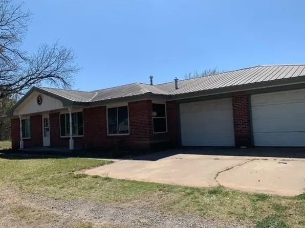 403 N Walnut Ave, Erick, OK 73645