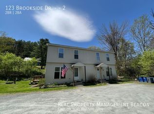 123 Brookside Dr #2, White River Junction, VT 05001