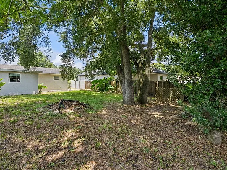 5000 Huppel Ave — Photo 17