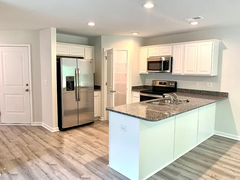 676 Millsgate Cir — Photo 7