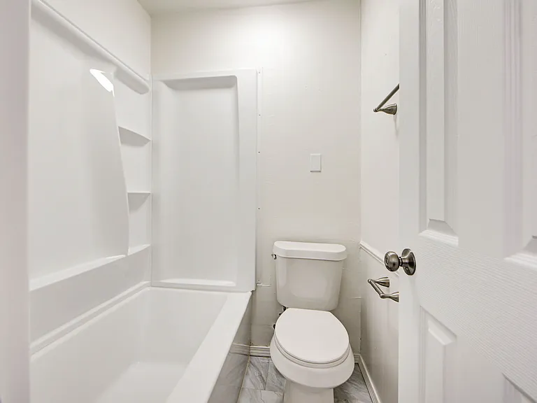 2112 Melrose Dr #1 — Photo 18