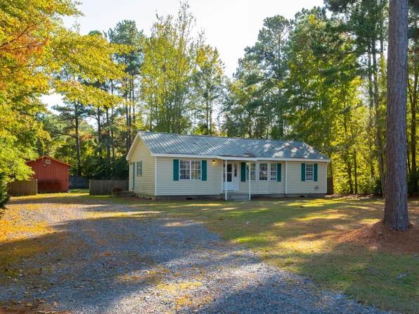 300 General Moultrie Dr, Bonneau, SC 29431