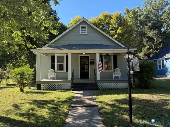 409 5th St, Blackstone, VA 23824