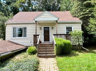 142 Hopper Rd, Syracuse, NY 13207