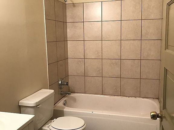 3rd image of 31 E Washington St APT 51