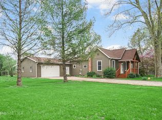 107 Elizabeth St, Kingsbury, IN 46345
