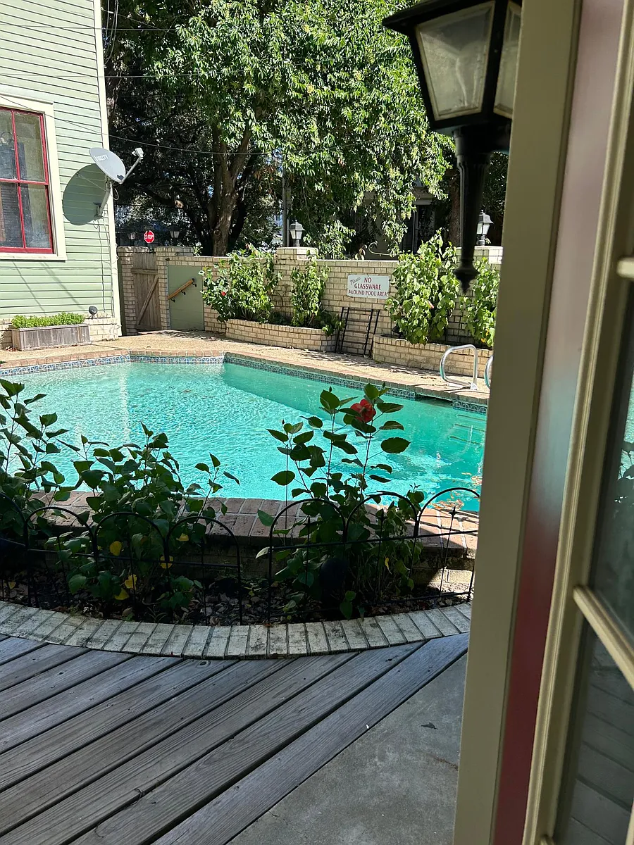 View of pool - 7802 Jeannette St