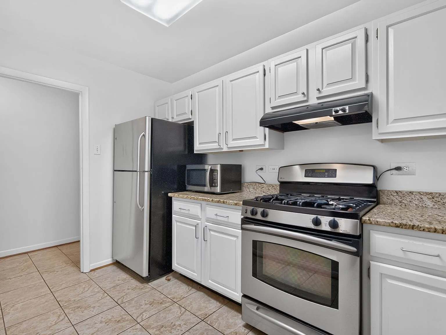 10524 Weymouth Street #W-1 - 1 — Photo 4