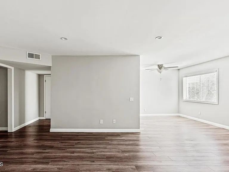 460 E Cypress Ave #C — Photo 4