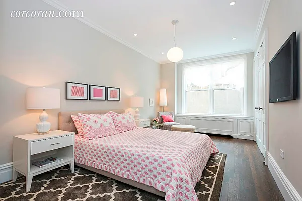 Sold by Corcoran | media 14