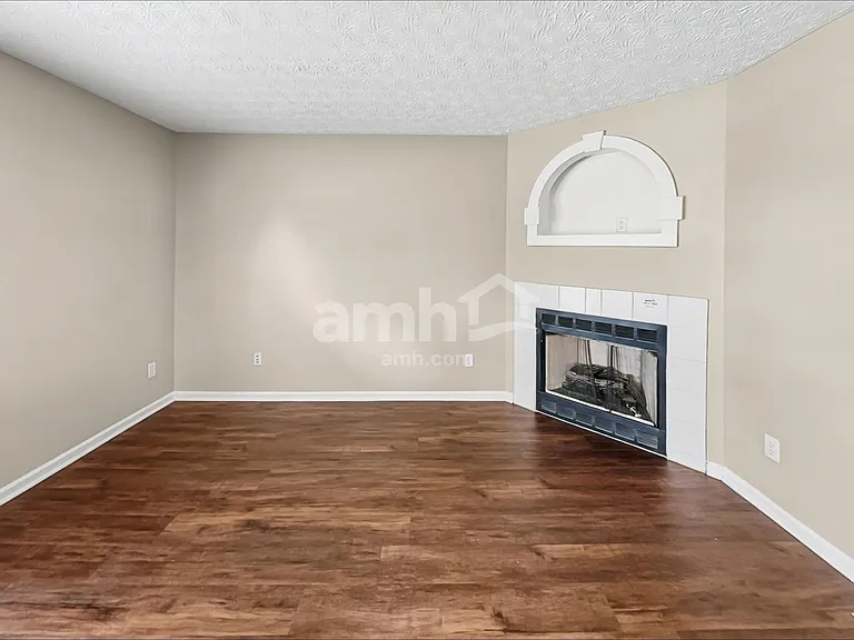 340 Evergreen Cir — Photo 7