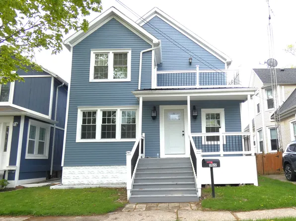 1022 Market St, Saint Joseph, MI 49085