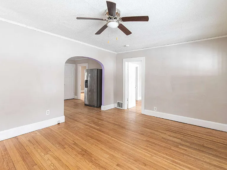 3014 Woodland Ave — Photo 9