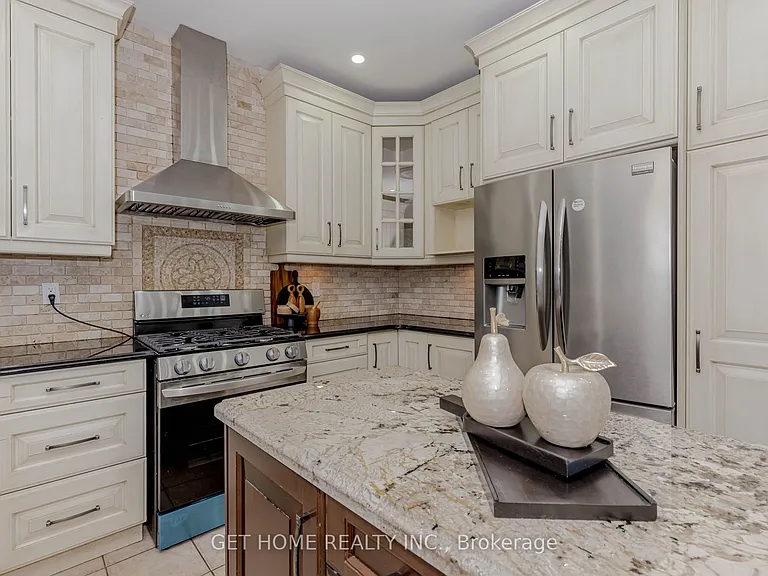 5180 Blue Spruce Ave — Photo 17