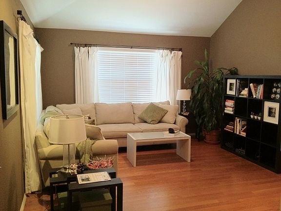 Formal Dining/Sitting Room