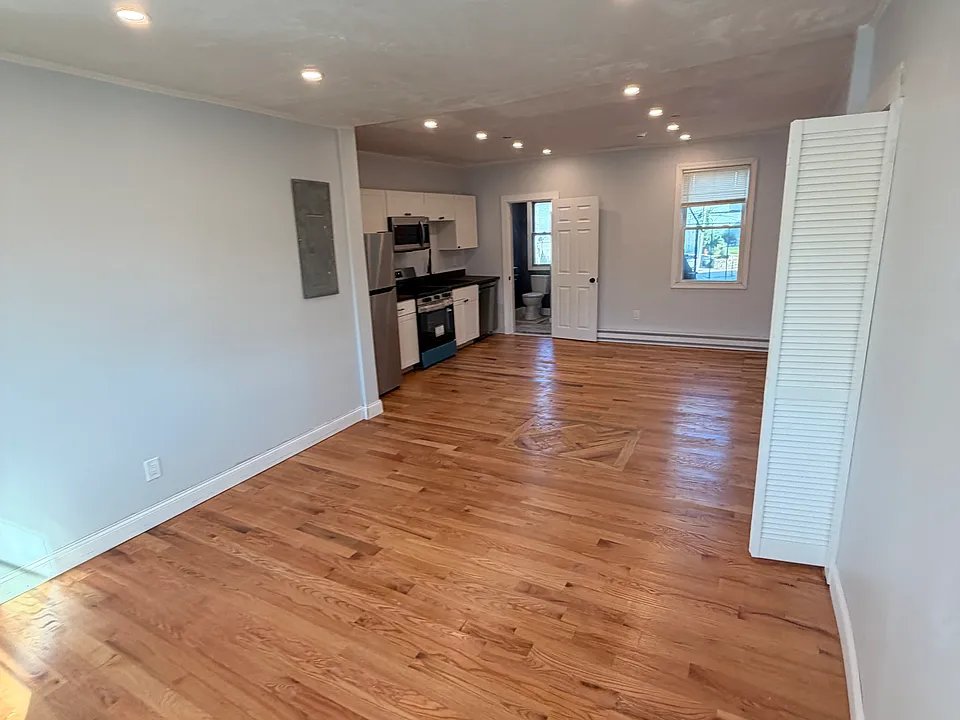 6 Clemence St #2B