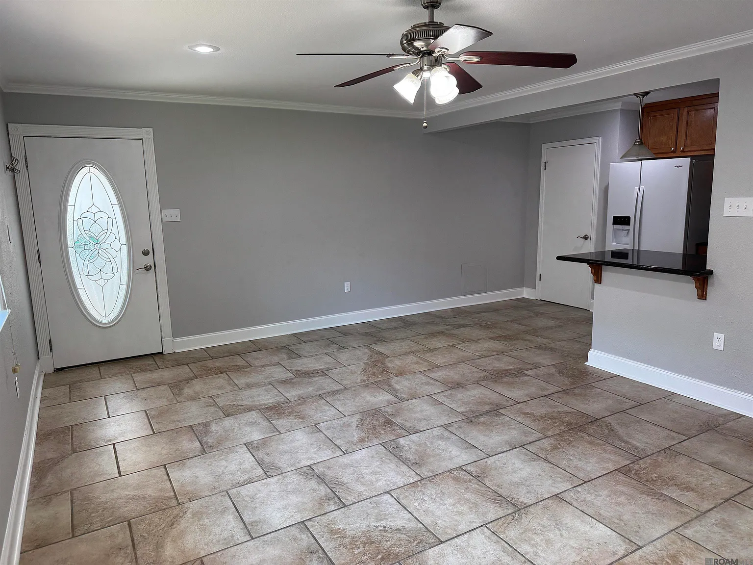 2 bed, 1000 sqft, $1,250 — Photo 2