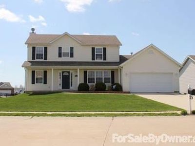 2446 Lake Shore Dr, Columbia, IL, 62236