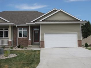 177 Brookline Trl, Dakota Dunes, SD 57049