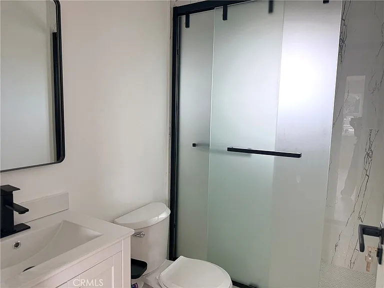 22913 Sherman Way — Photo 15