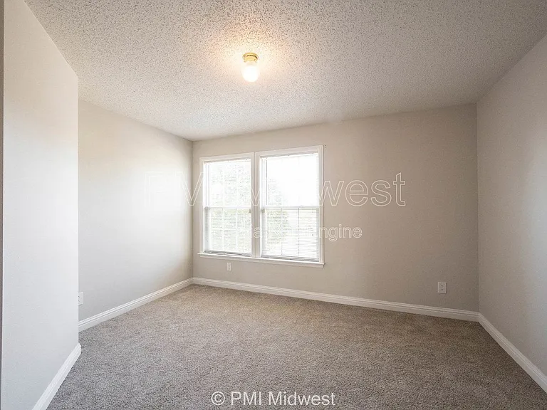 859 Runnymede Dr — Photo 38