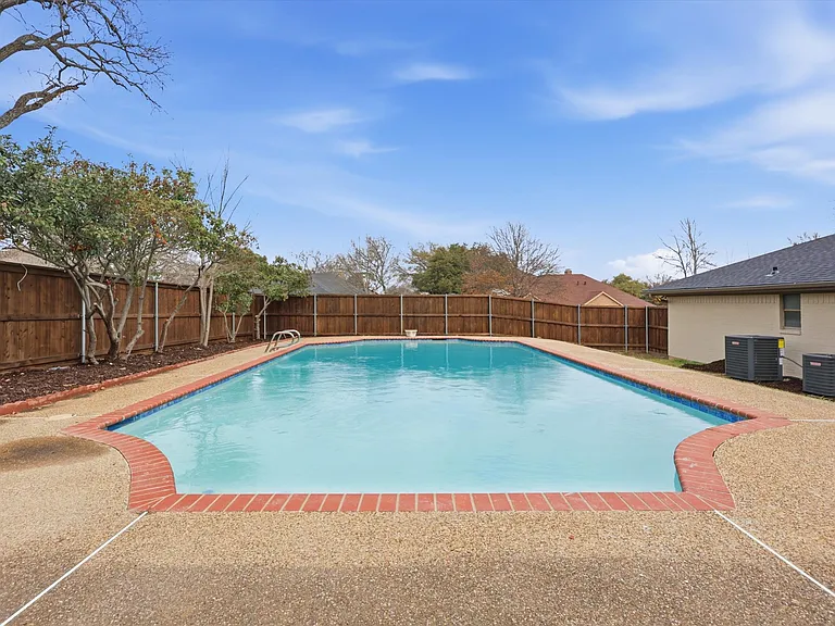 3716 Sweetbriar Ln — Photo 43