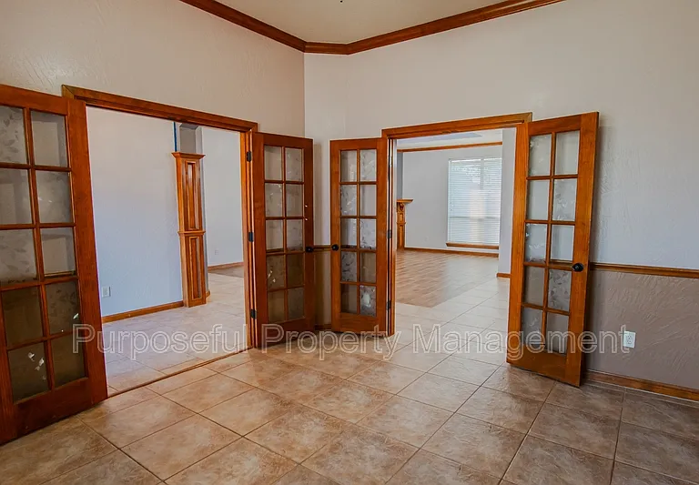 8833 NW 114th Cir — Photo 17