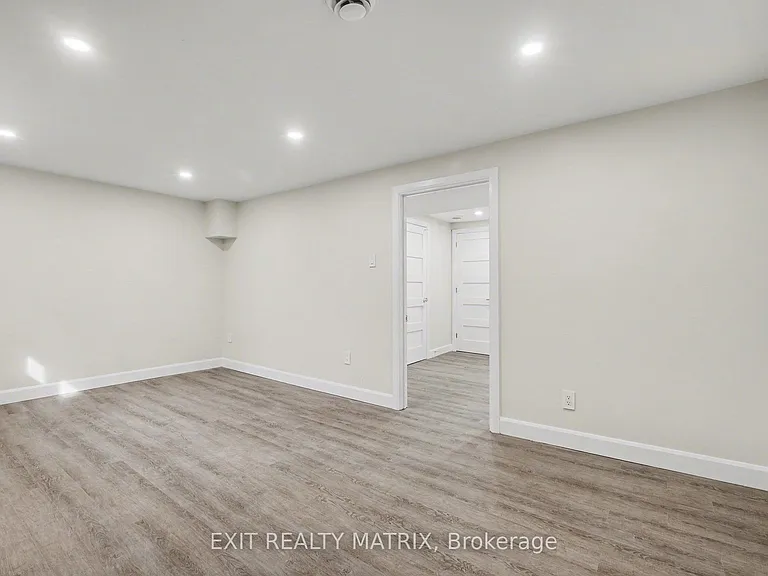 1468 Heatherington Rd #B — Photo 24