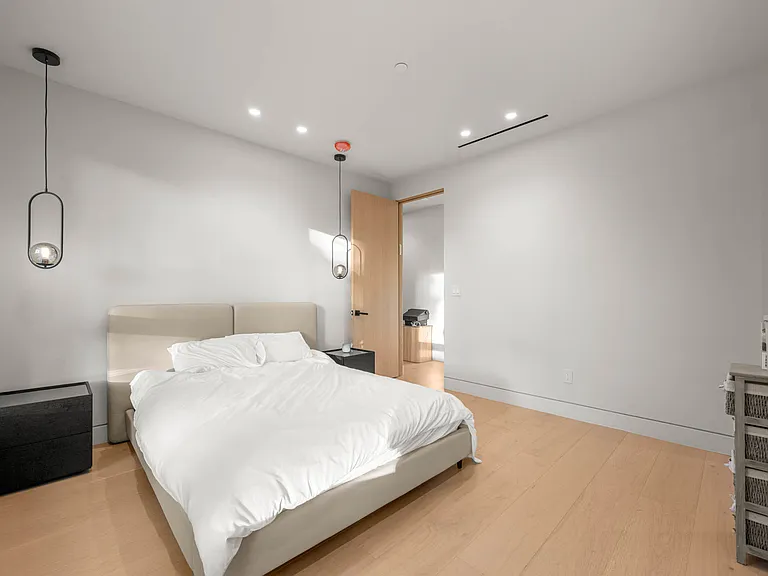 5028 Lindley Ave — Photo 15