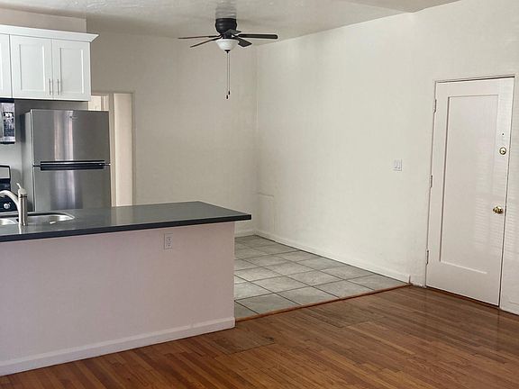 5th image of 427 S Oakhurst Dr APT 1