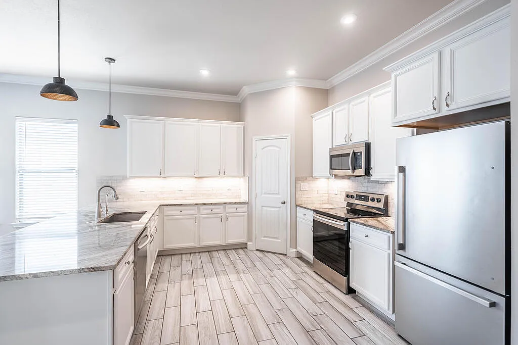 3 bed, 2.0 bath, 1760 sqft, $2,850 — Photo 4