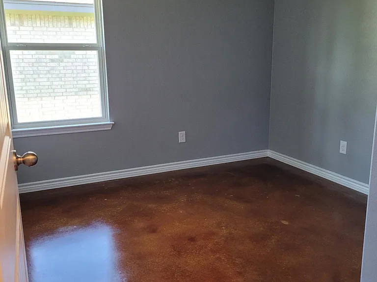 1810 Castroville Trl #B — Photo 7