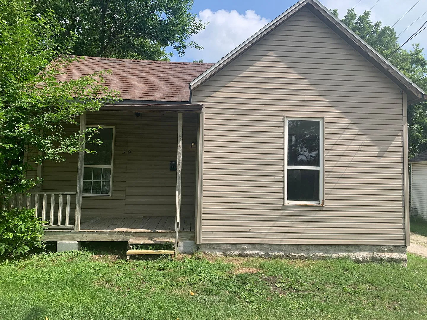 Recently Remodeled 2 bedroom 1 bathroom home — Photo 1