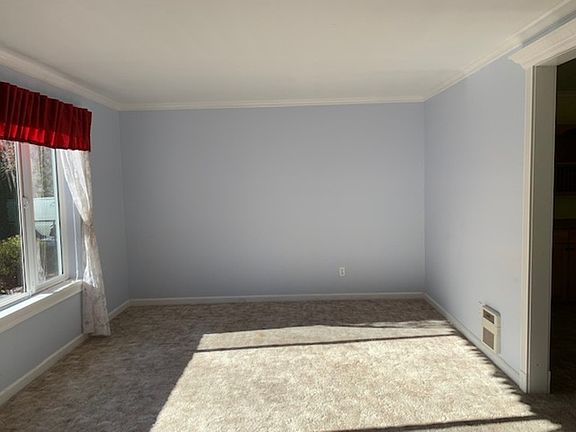 4th image of 3313 158th Pl NW