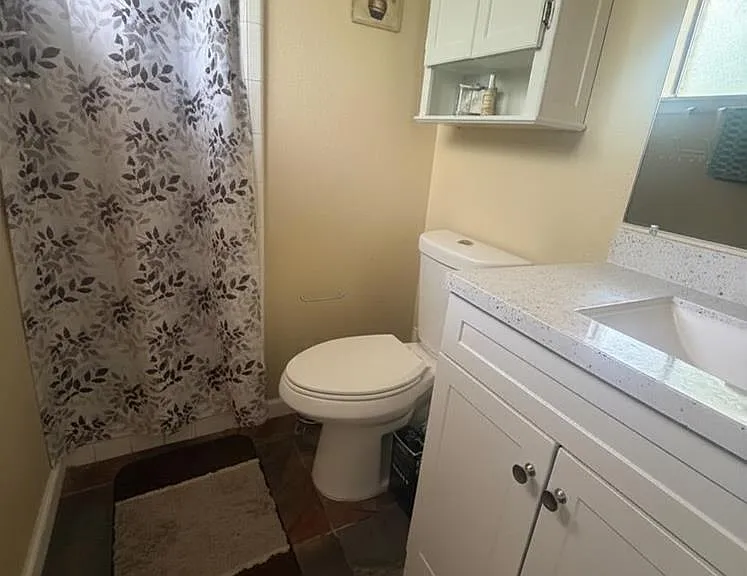 433 Fairwind Dr — Photo 6